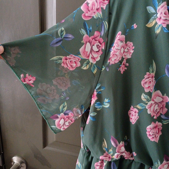 Floral Green 3x  Dress - Picture 2 of 5